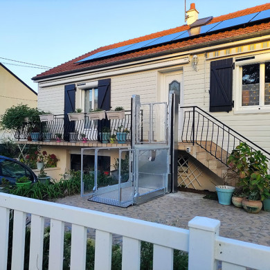 plateforme-elevatrice-PMR-Montlouis-sur-Loire